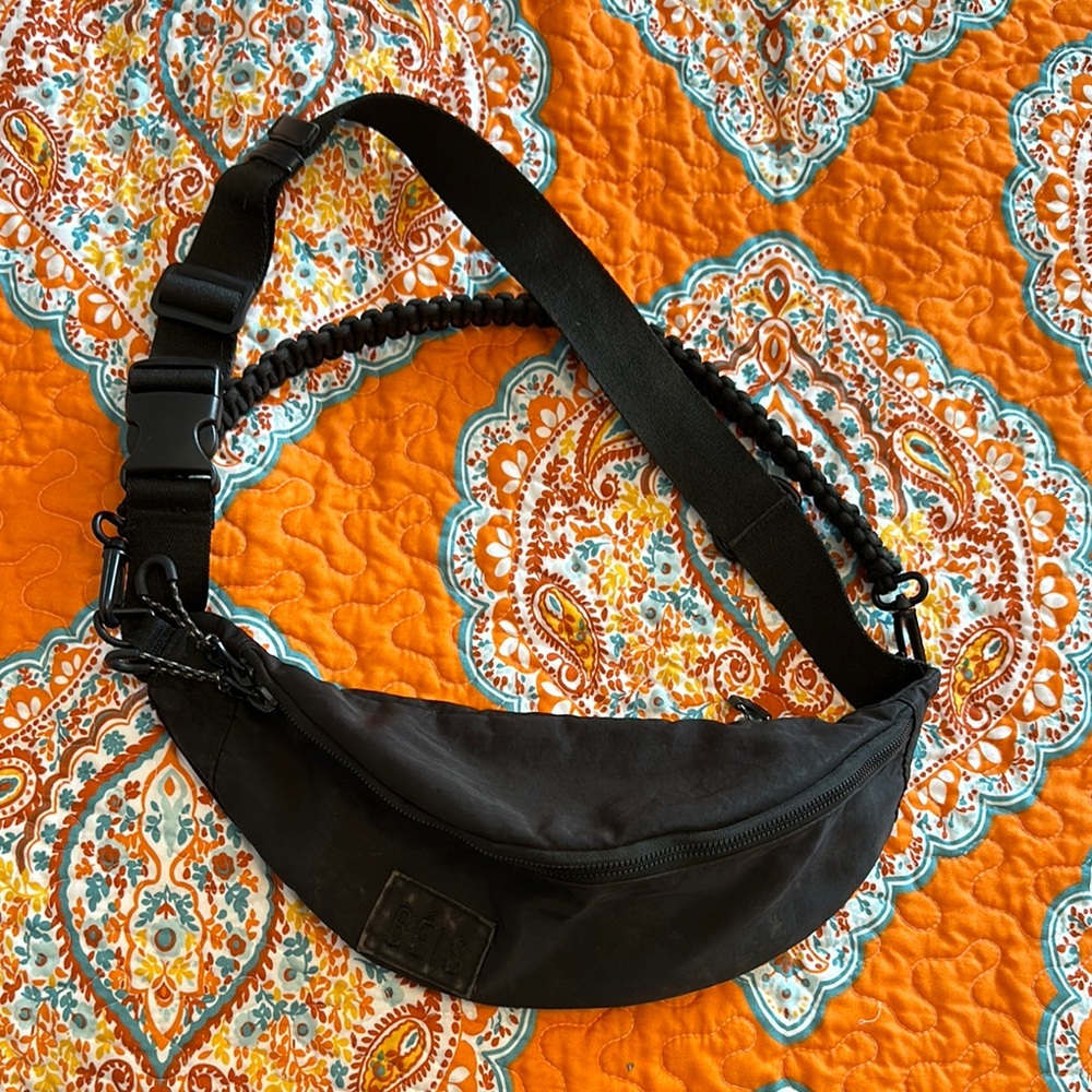 BEIS Black Sport Pack Bag